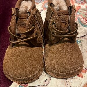 Uggs Baby Neumel- Size S 0/1